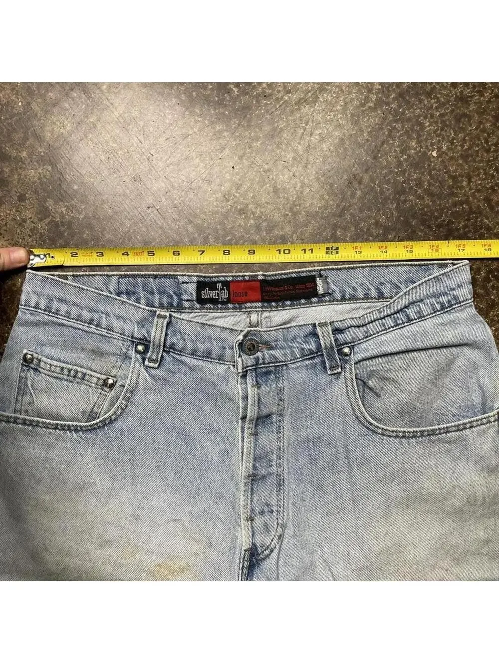 Vintage Levi SilverTab Shorts Size 34 Loose Fit Light Wash Blue Denim